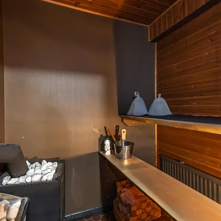 Aurora Ounas - Jacuzzi & Sauna, Next To Center * רובניימי