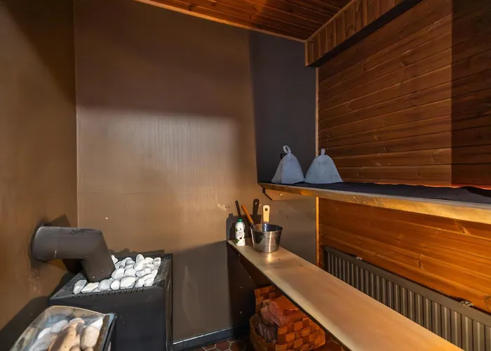 Aurora Ounas - Jacuzzi & Sauna, Next To Center * רובניימי